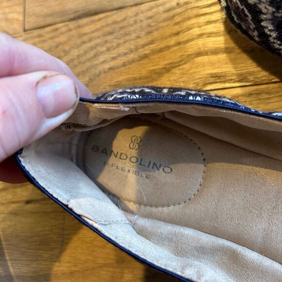 Bandolino flats patterned size 7M - Picture 5 of 6
